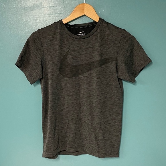 Nike Other - Nike Dri-Fit Boys Short Sleeve Tee - Large